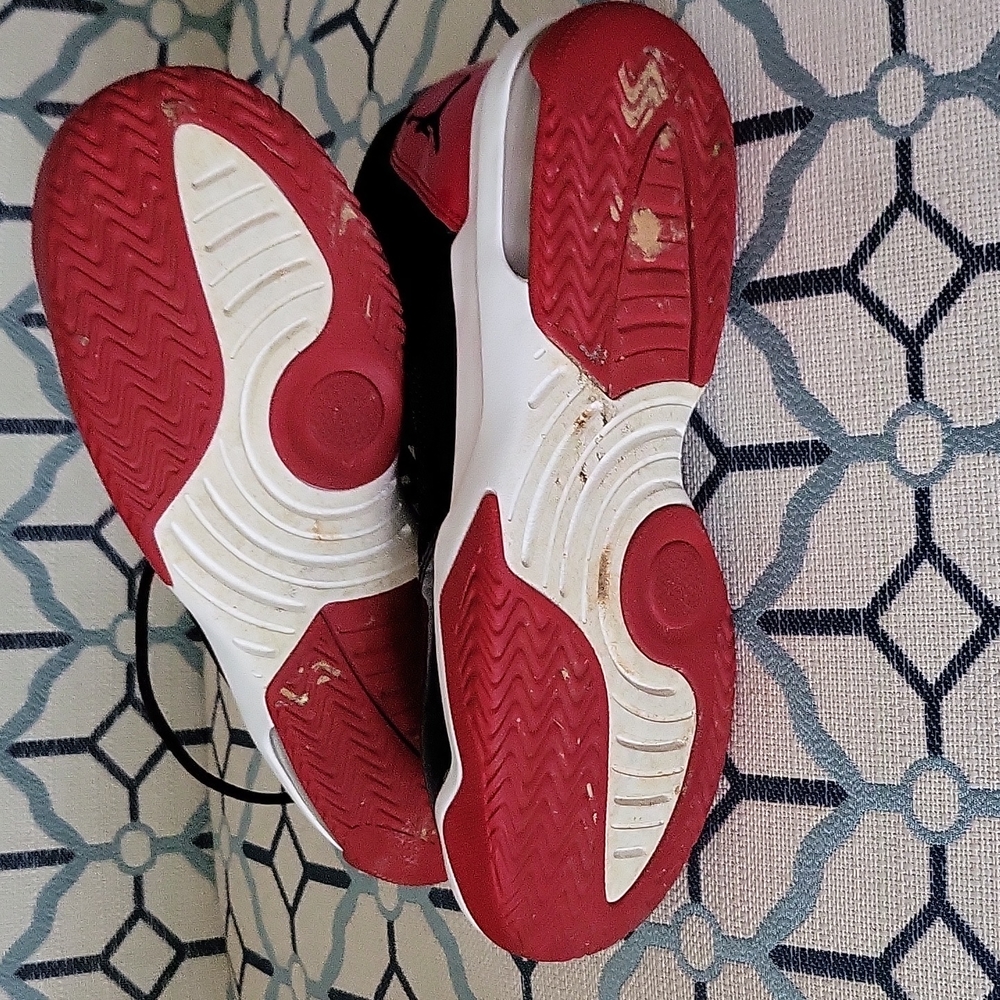 Nike Air Jordans - Picture 2 of 4